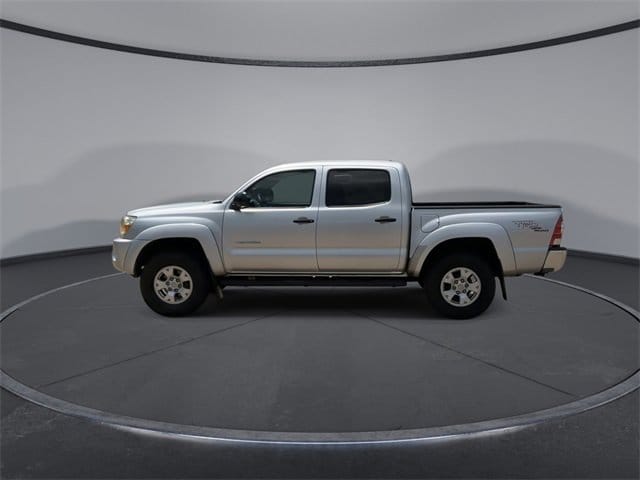 Thumbnail: 2011 Toyota Tacoma - 5