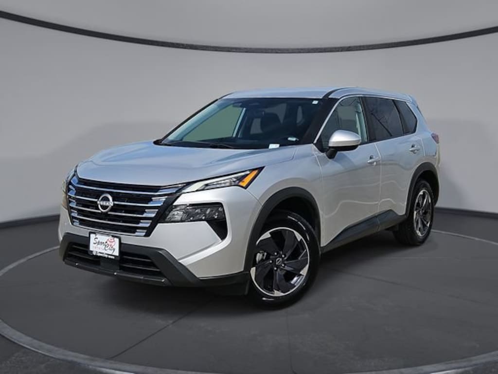 Used 2024 Nissan Rogue SV SUV