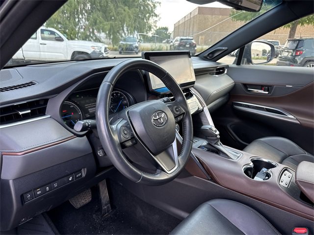 Thumbnail: 2021 Toyota Venza - 10