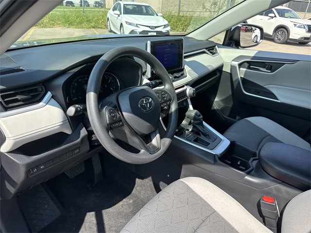 Thumbnail: 2025 Toyota RAV4 - 10