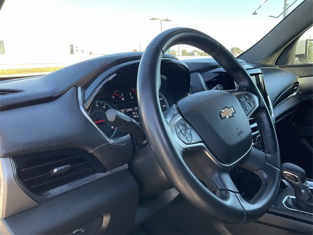 Thumbnail: 2023 Chevrolet Traverse - 10