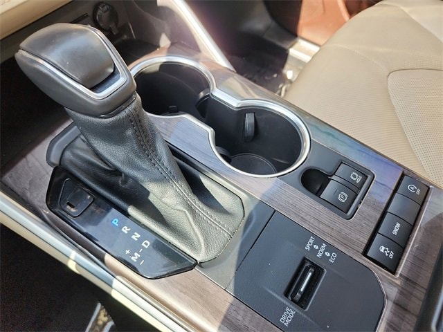 2021 Toyota Highlander Limited 27