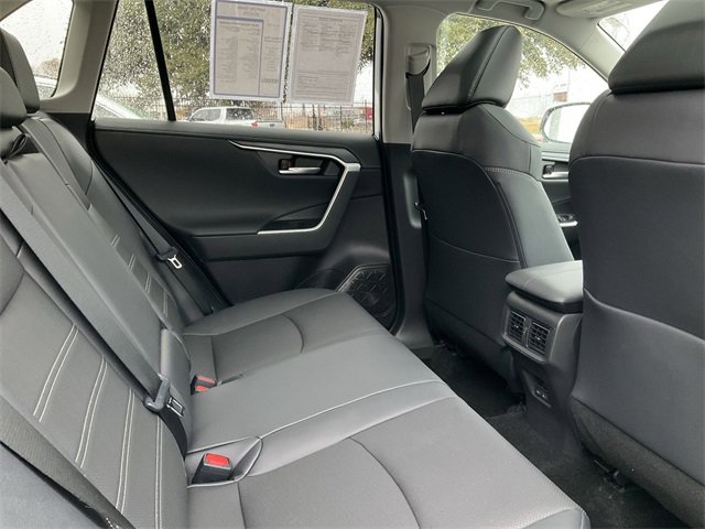 Thumbnail: 2025 Toyota RAV4 - 17