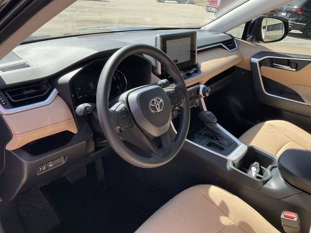 Thumbnail: 2025 Toyota RAV4 - 10