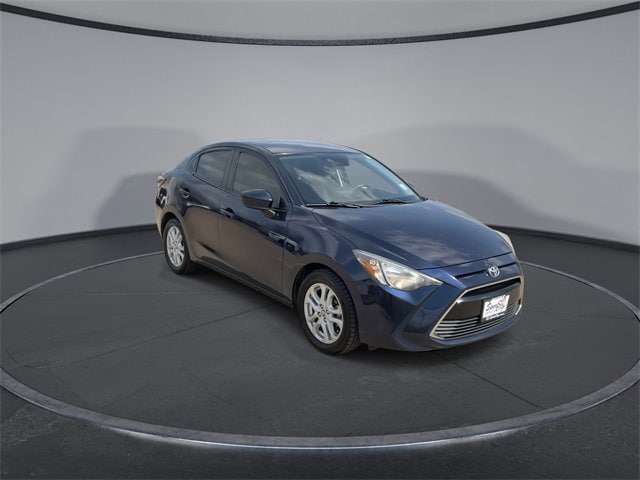 Thumbnail: 2017 Toyota Yaris iA - 2