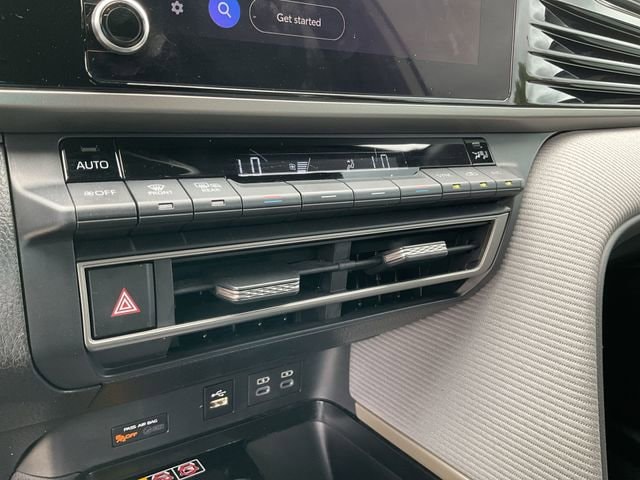 Thumbnail: 2025 Toyota Camry - 22