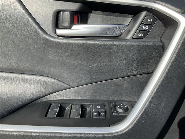 Thumbnail: 2025 Toyota RAV4 - 14