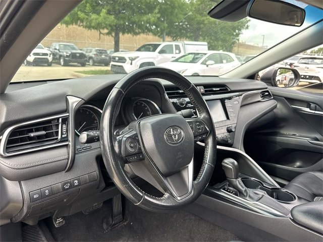2019 Toyota Camry SE 10