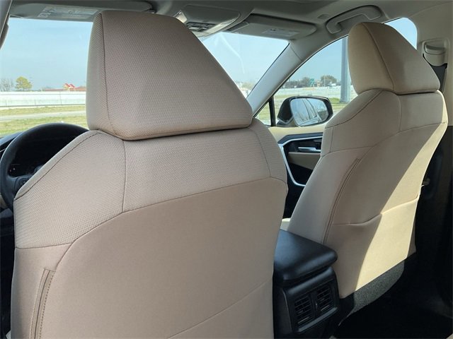 Thumbnail: 2025 Toyota RAV4 - 16