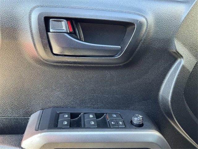 Thumbnail: 2021 Toyota Tacoma - 14