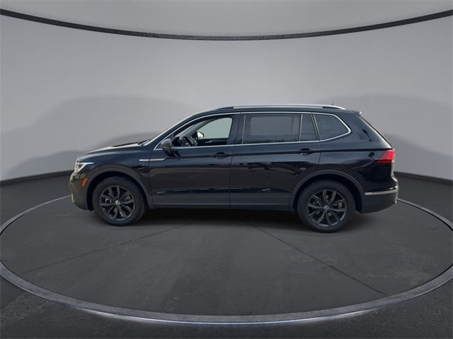 Thumbnail: 2024 Volkswagen Tiguan - 5