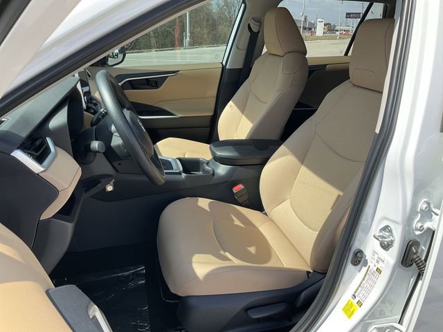 Thumbnail: 2025 Toyota RAV4 - 13