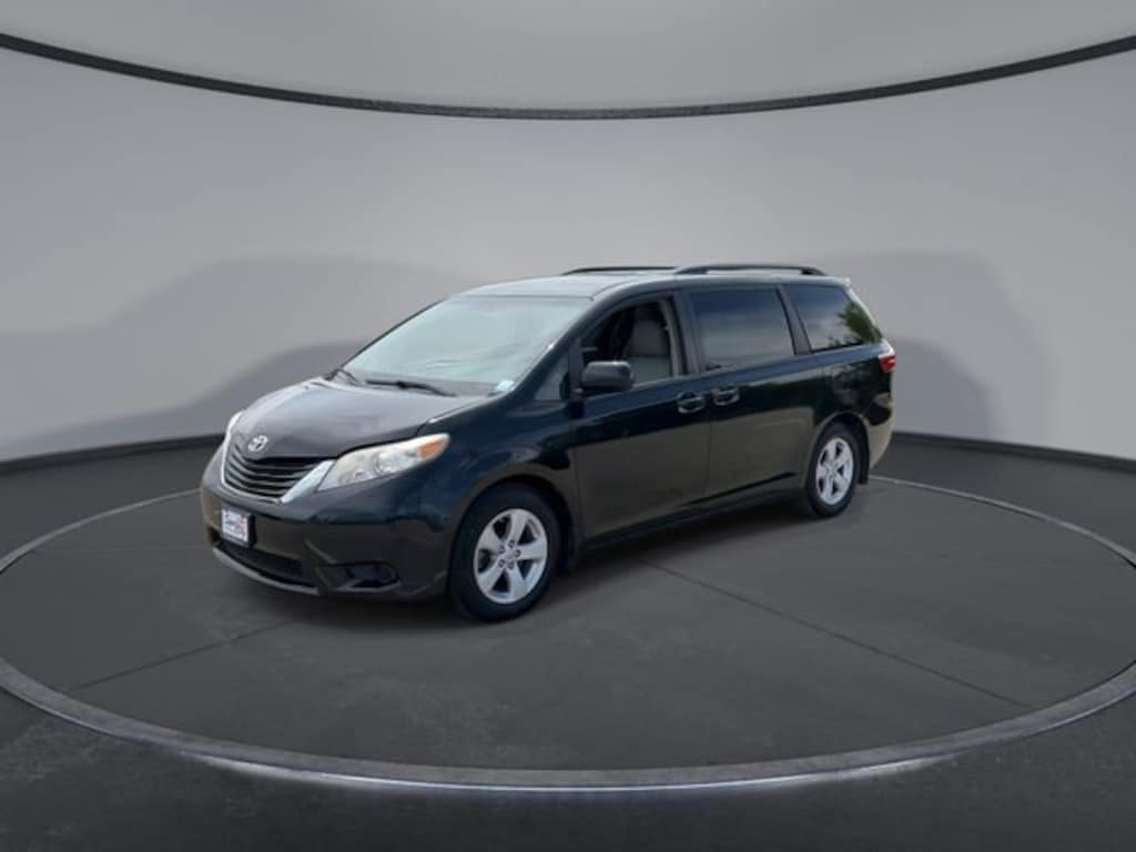 Used 2015 Toyota Sienna LE Van