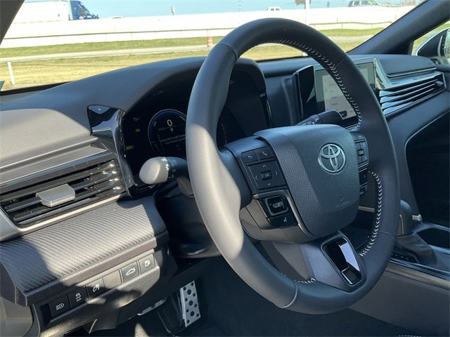 Thumbnail: 2025 Toyota Camry - 10