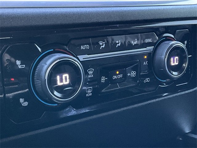 Thumbnail: 2022 Chevrolet Silverado 1500 - 16