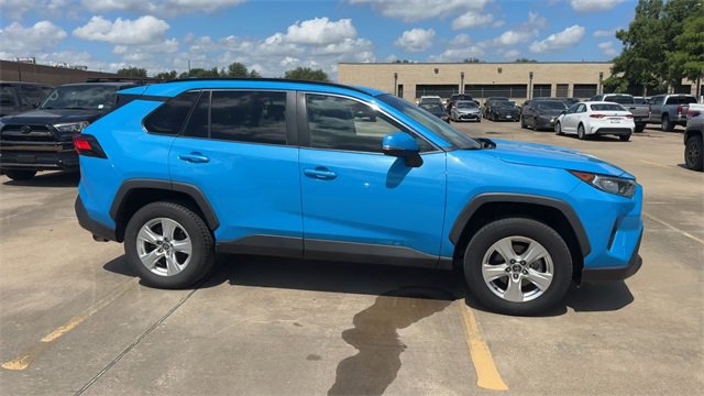 Thumbnail: 2021 Toyota RAV4 - 9
