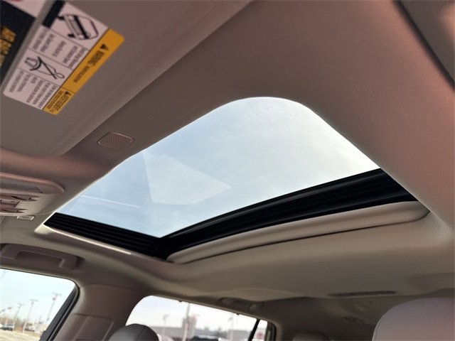 Thumbnail: 2026 Toyota Highlander - 14