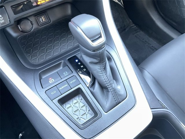 Thumbnail: 2025 Toyota RAV4 - 25