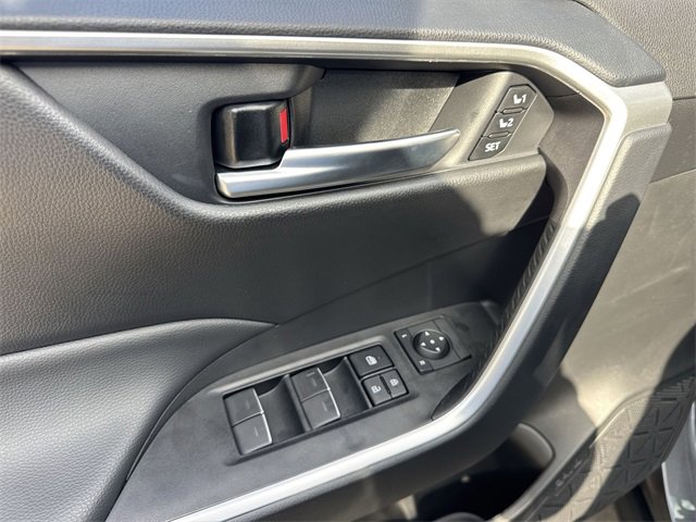 Thumbnail: 2025 Toyota RAV4 - 13