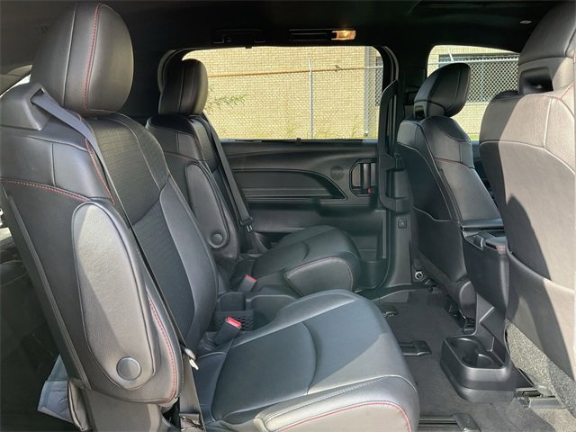 Thumbnail: 2025 Toyota Sienna - 17