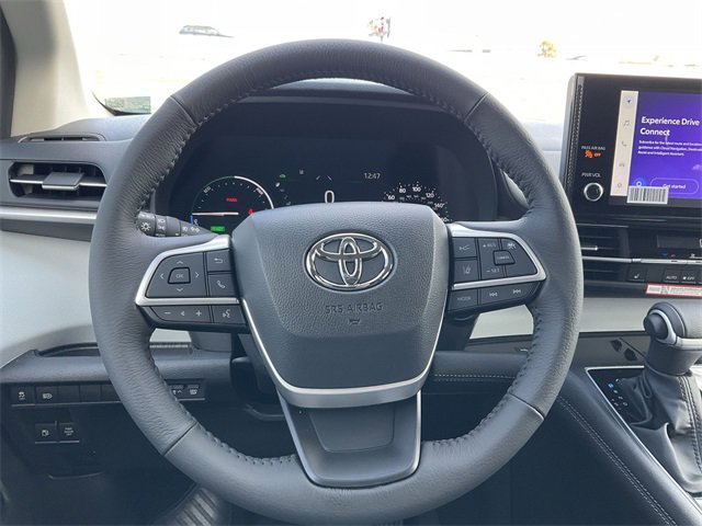 Thumbnail: 2026 Toyota Sienna - 21