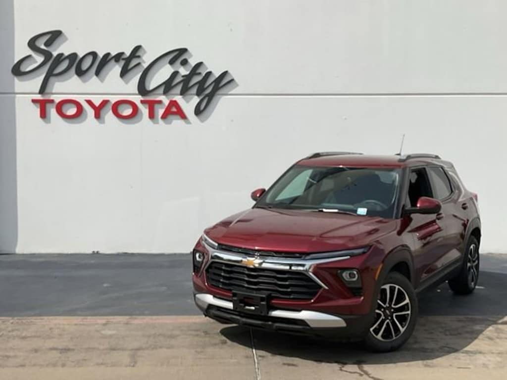 Used 2025 Chevrolet Trailblazer LT SUV