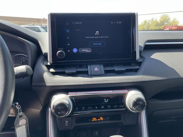 Thumbnail: 2025 Toyota RAV4 - 21