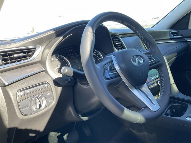 Thumbnail: 2023 INFINITI QX50 - 10