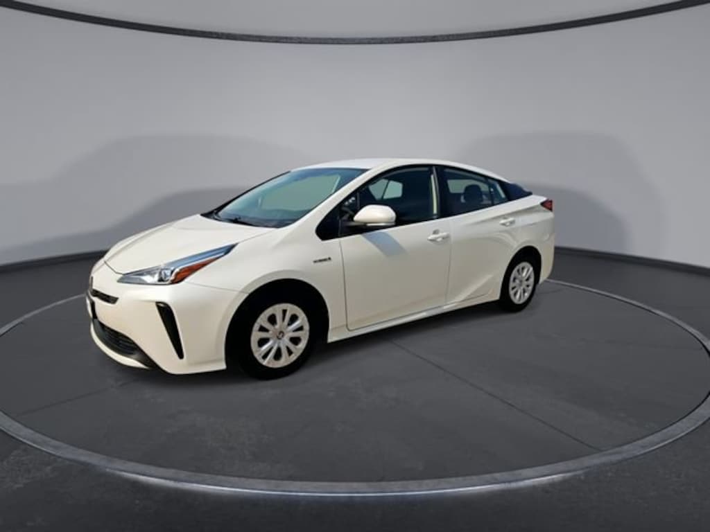 Used 2020 Toyota Prius L Hatchback