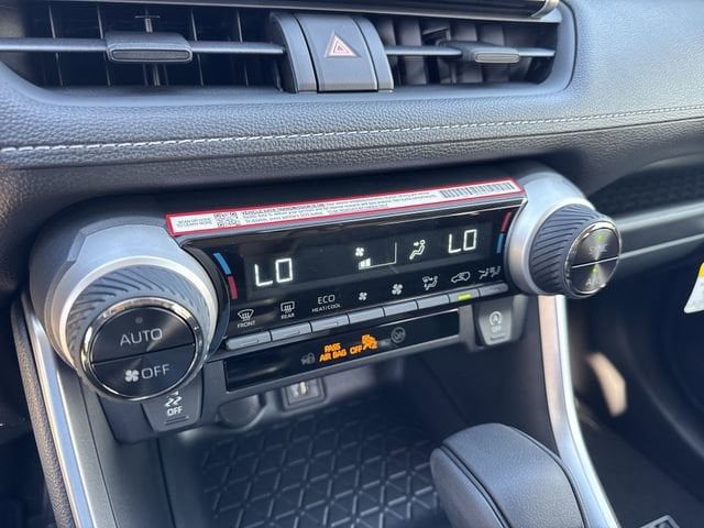 Thumbnail: 2025 Toyota RAV4 - 23