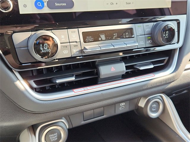 Thumbnail: 2025 Toyota Grand Highlander - 24