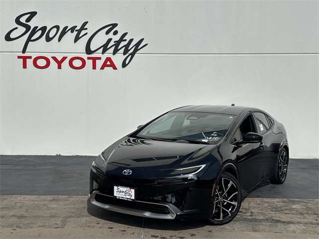 2026 Toyota Prius XSE's photo