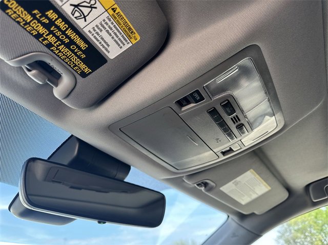 Thumbnail: 2018 Toyota Highlander - 25