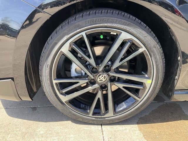 Thumbnail: 2026 Toyota Camry - 12