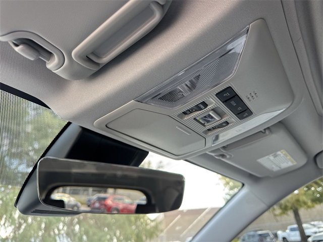 Thumbnail: 2025 Toyota RAV4 - 25