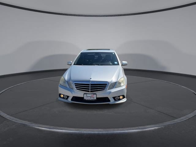 Thumbnail: 2010 Mercedes-Benz E-Class - 3