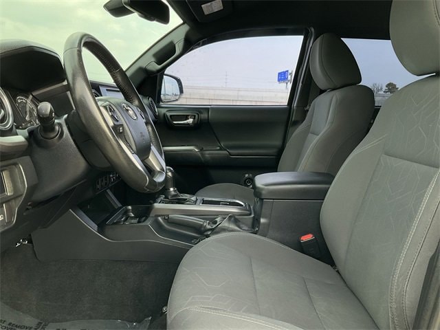 Thumbnail: 2019 Toyota Tacoma - 13