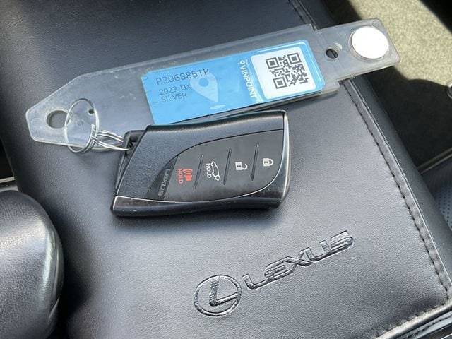 Thumbnail: 2023 Lexus UX - 28