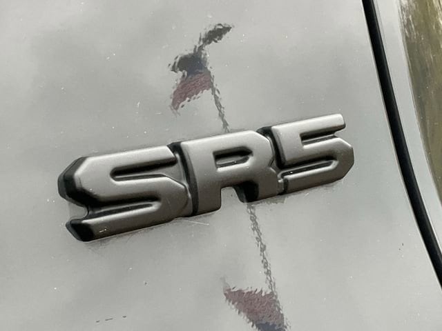 2025 Toyota Tacoma SR5 - Photo 11