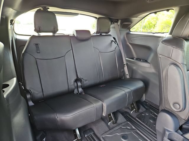 Thumbnail: 2026 Toyota Sienna - 18