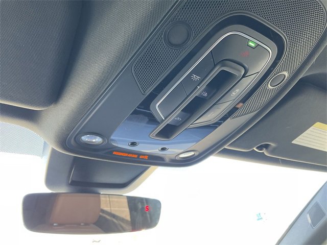 Thumbnail: 2023 Audi Q8 - 18