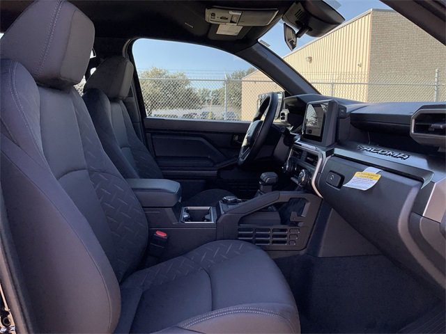 Thumbnail: 2025 Toyota Tacoma - 18