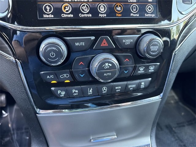 Thumbnail: 2021 Jeep Grand Cherokee - 24