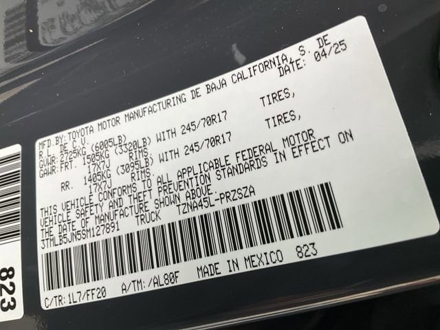 2025 Toyota Tacoma SR5 - Photo 28