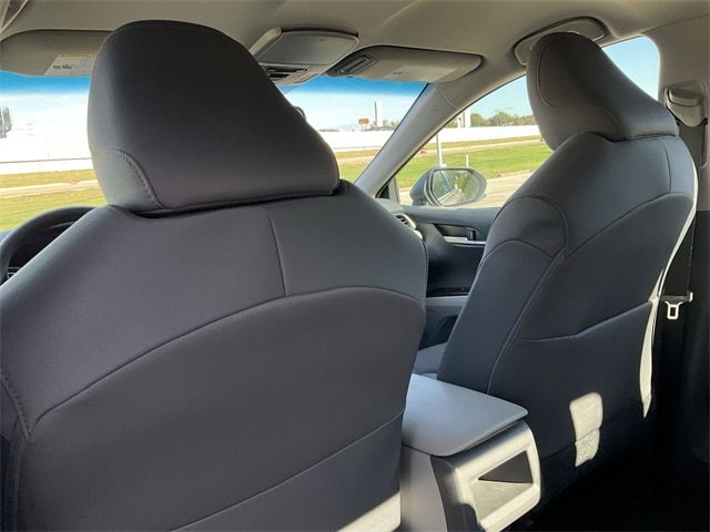 Thumbnail: 2020 Toyota Camry - 15