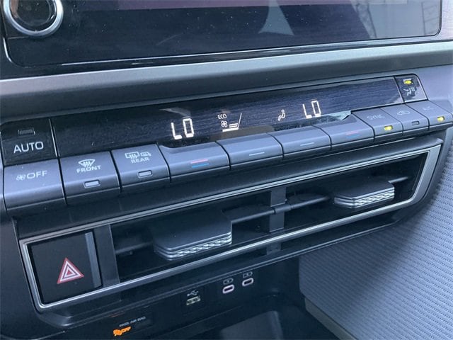 Thumbnail: 2025 Toyota Camry - 23