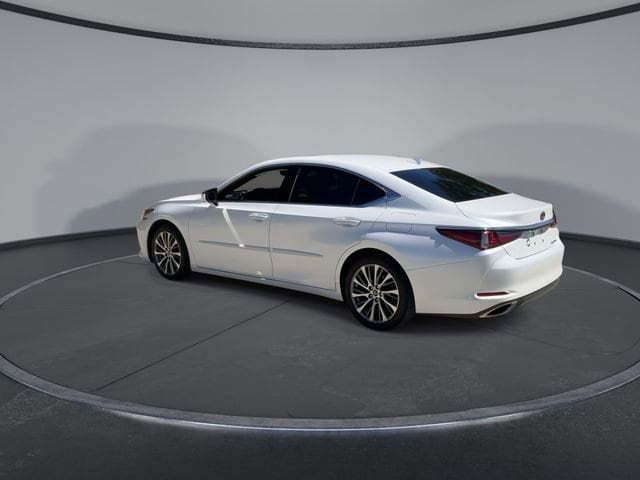 Thumbnail: 2020 Lexus ES - 6