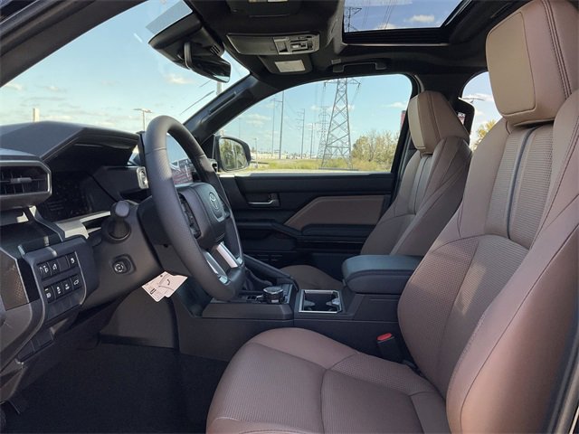 Thumbnail: 2025 Toyota 4Runner - 13