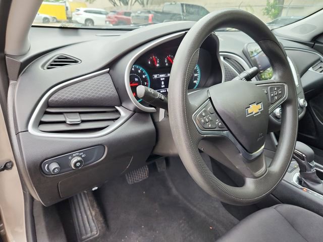 Thumbnail: 2025 Chevrolet Malibu - 9