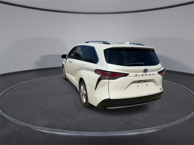 Thumbnail: 2021 Toyota Sienna - 6